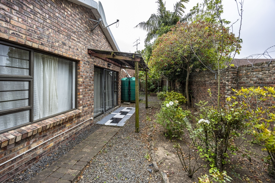 4 Bedroom Property for Sale in Nahoon Valley Park Eastern Cape